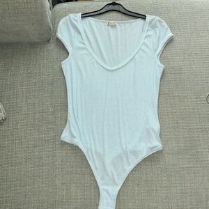 Free People Intimately Light Blue V-Neck Weekend Vibe Tee Bodysuit Size M, NWOT